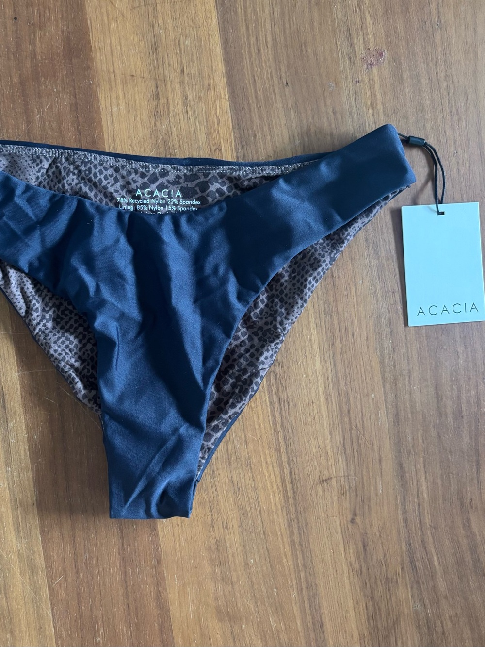 Acacia zuma bottoms